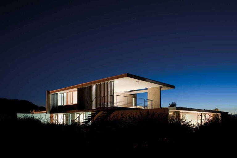 GUY WENBORNE      PHOTOGRAPHER