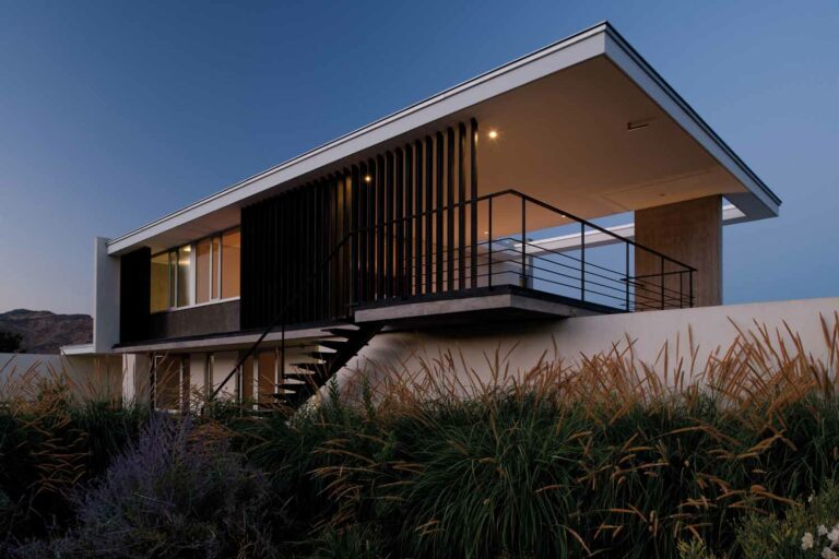 GUY WENBORNE      PHOTOGRAPHER